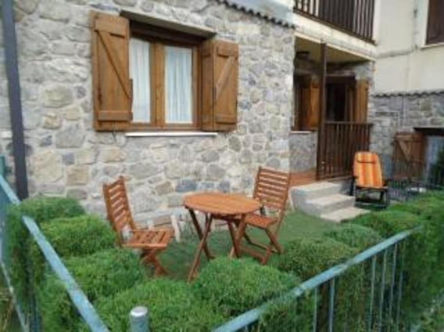 Las Mariposas De Villanúa Exterior foto