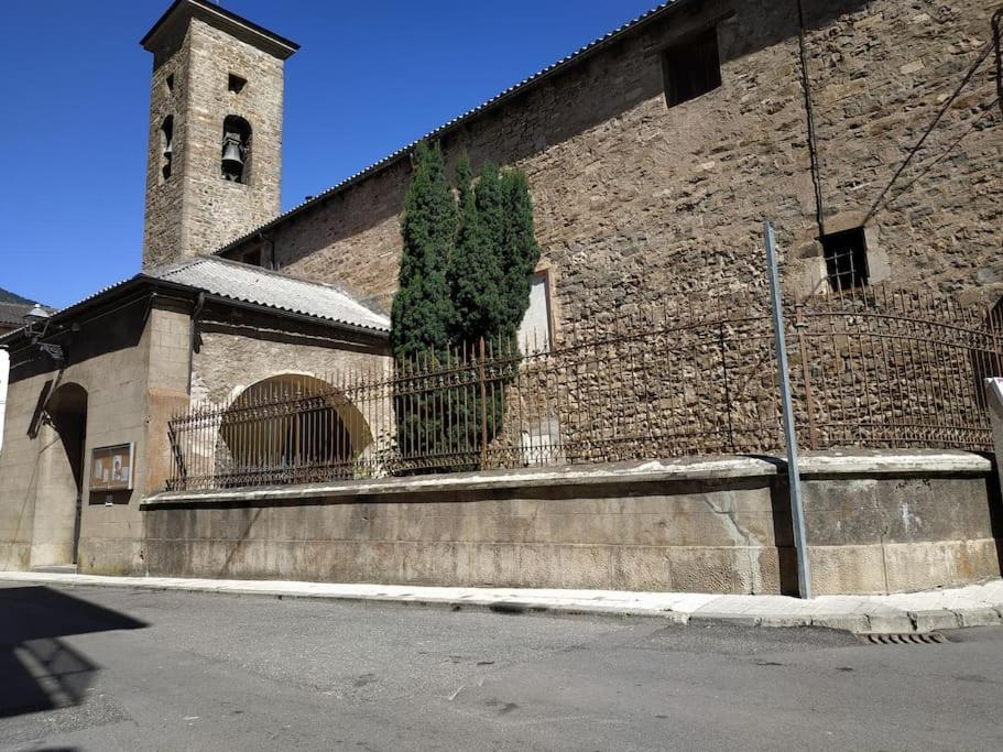 Las Mariposas De Villanúa Exterior foto